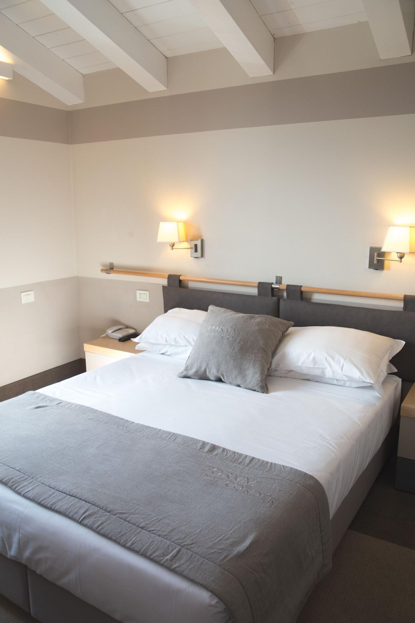 Hotel Le Corderie Trieste Bagian luar foto